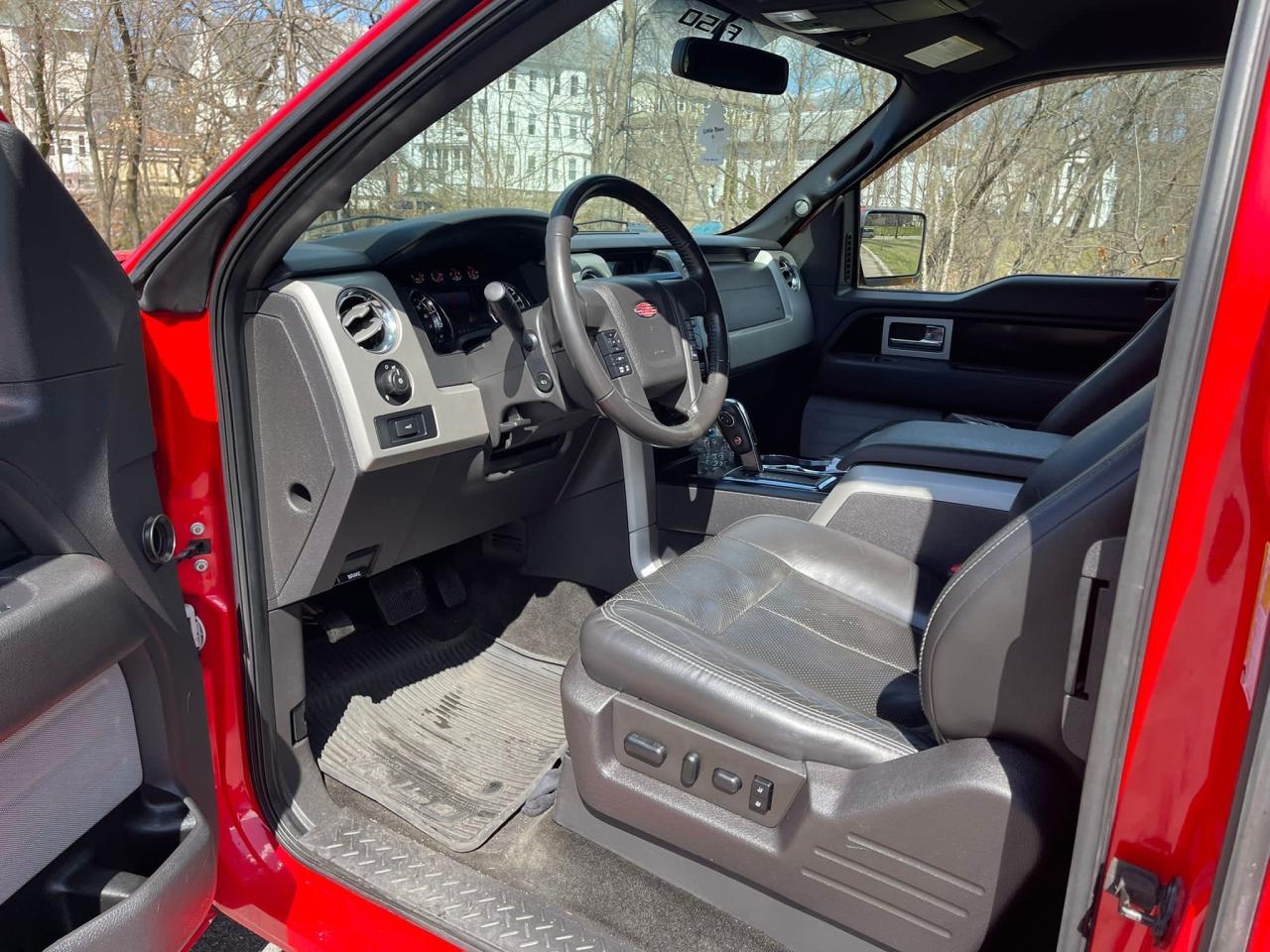 Photo 5 from auction – 2012 FORD F150 SUPER with VIN 1FTFX1ET4CFC46257