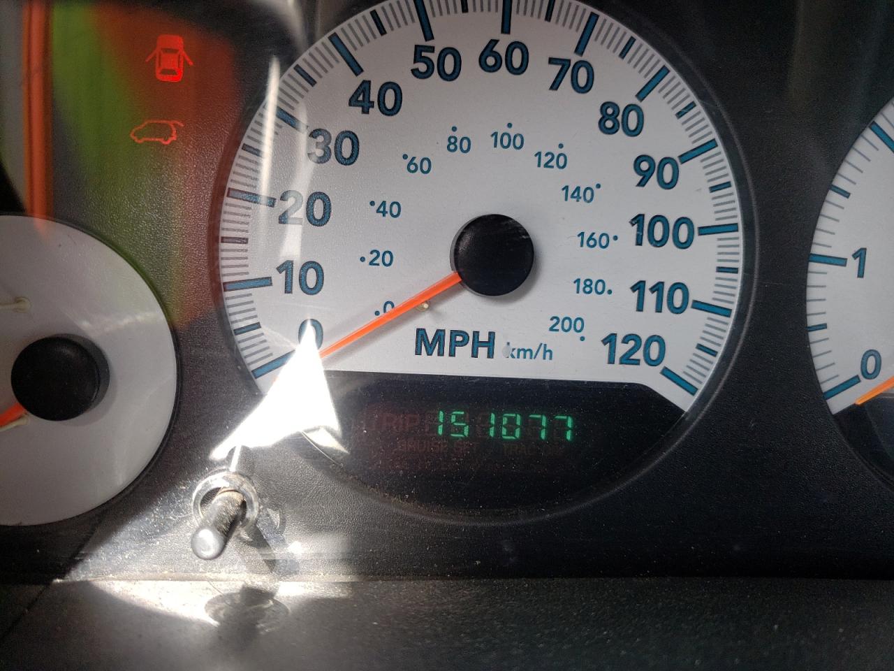 Photo 8 from auction – 2005 DODGE CARAVAN SX with VIN 1D4GP45R85B233762