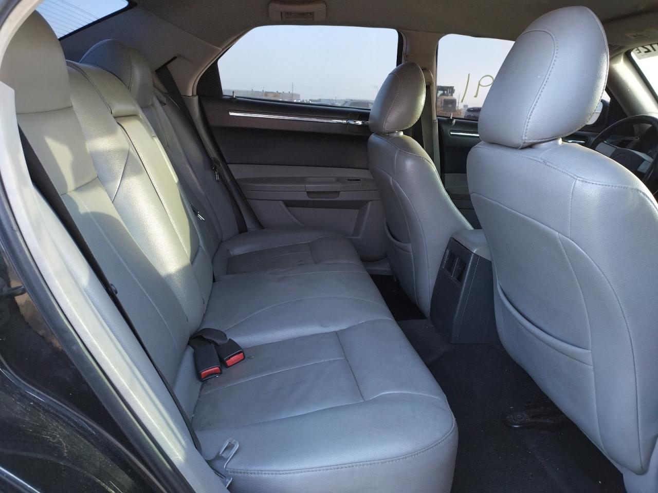 Photo 6 from auction – 2007 CHRYSLER 300 TOURIN with VIN 2C3KA53G37H883307