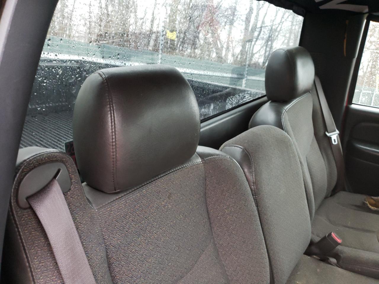Photo 6 from auction – 2001 CHEVROLET SILVERADO with VIN 1GCEK14T21Z248693
