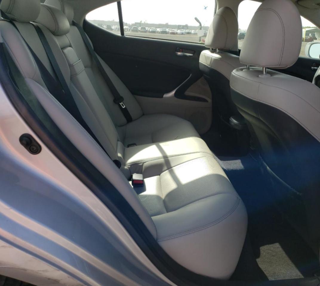 Photo 6 from auction – 2010 LEXUS IS 250 with VIN JTHBF5C28A5109553