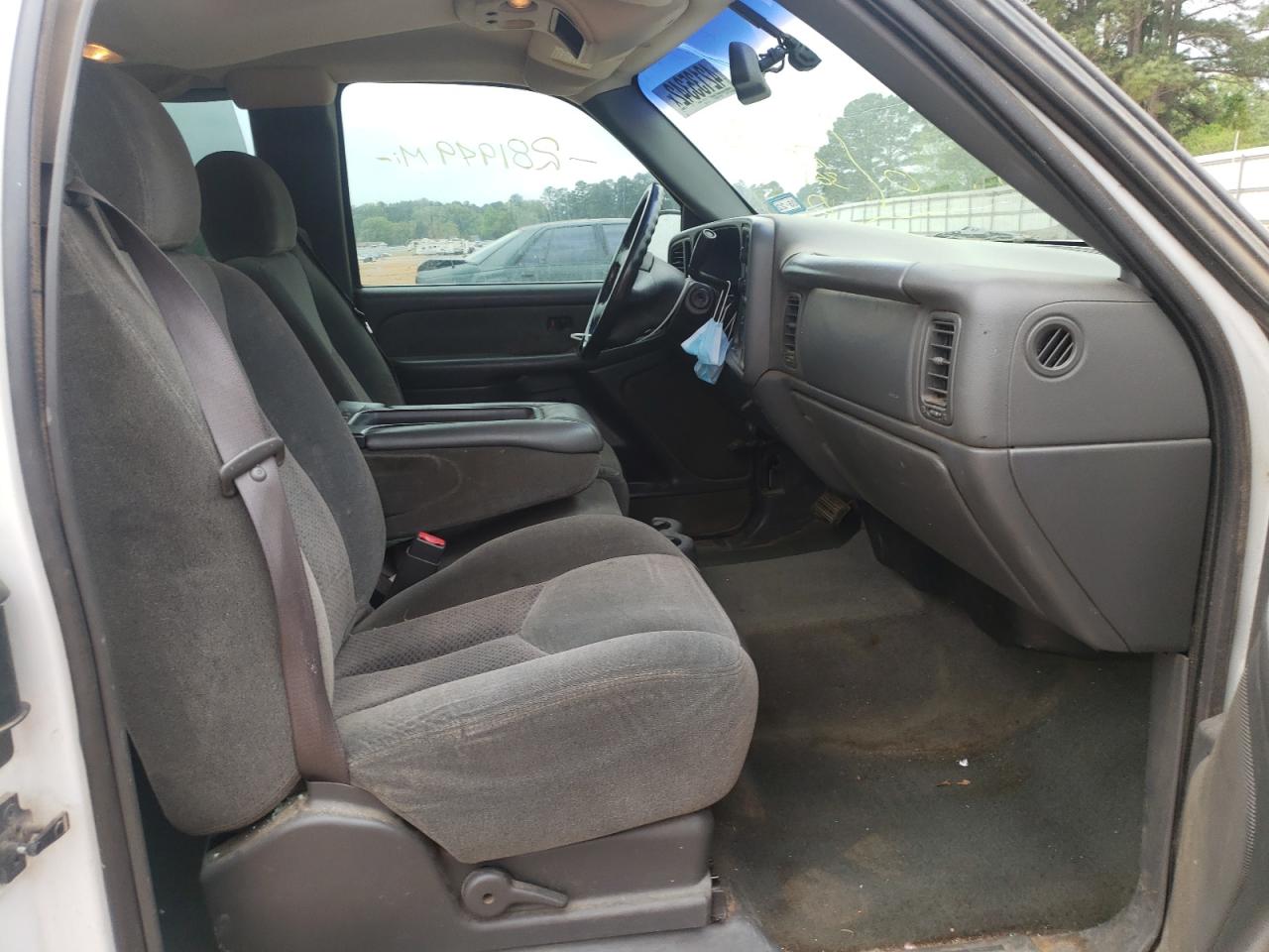 Photo 5 from auction – 2003 CHEVROLET SILVERADO with VIN 2GCEC19V231111336