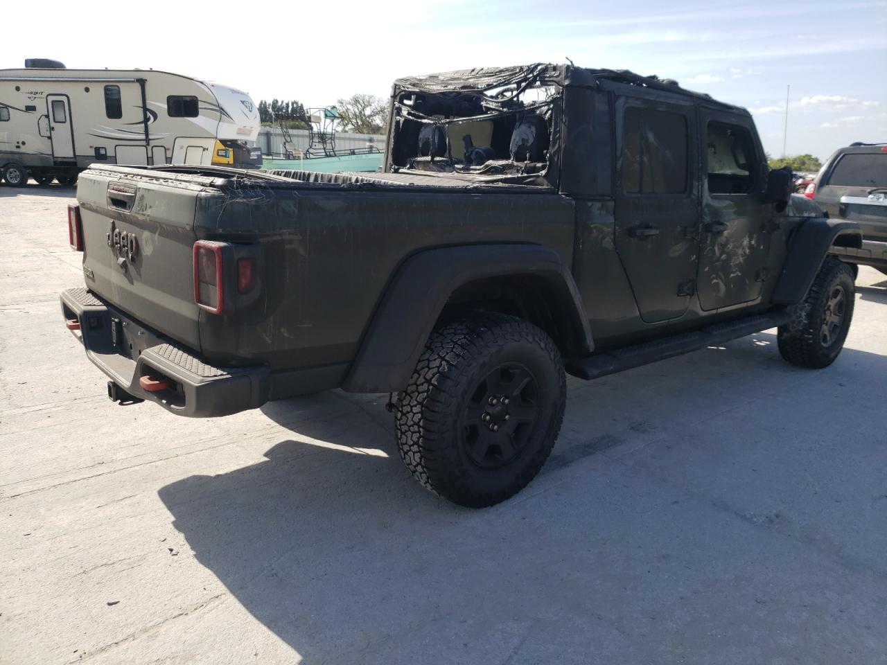 Photo 4 from auction – 2022 JEEP GLADIATOR with VIN 1C6JJTEG5NL110788