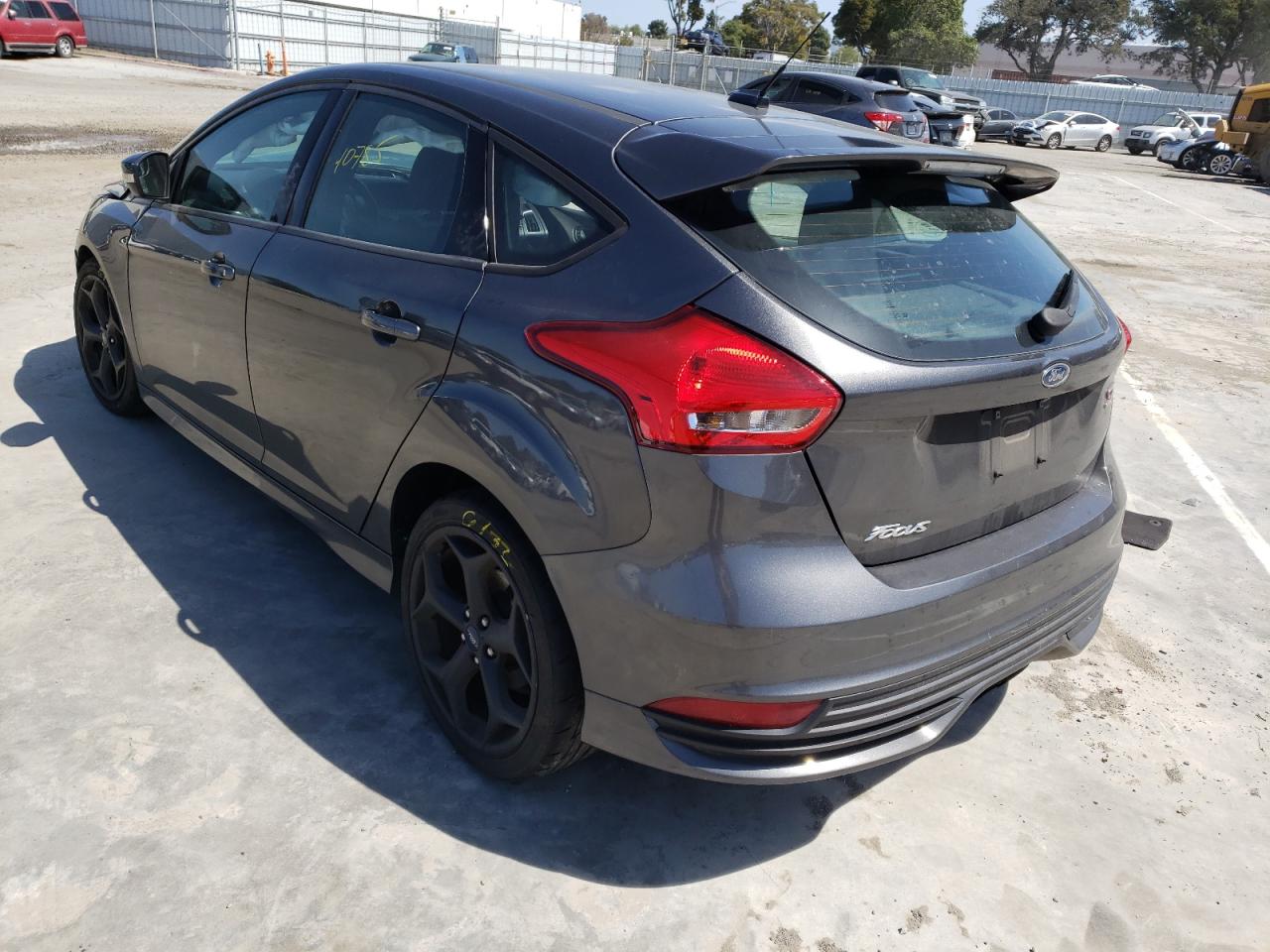 Photo 3 from auction – 2016 FORD FOCUS ST with VIN 1FADP3L94GL369886