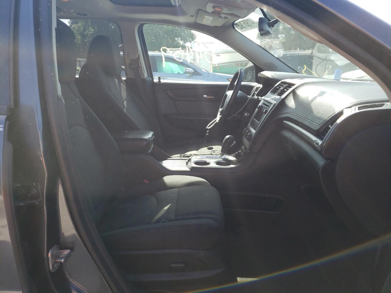 Photo 5 from auction – 2013 GMC ACADIA SLE with VIN 1GKKRPKD9DJ246783
