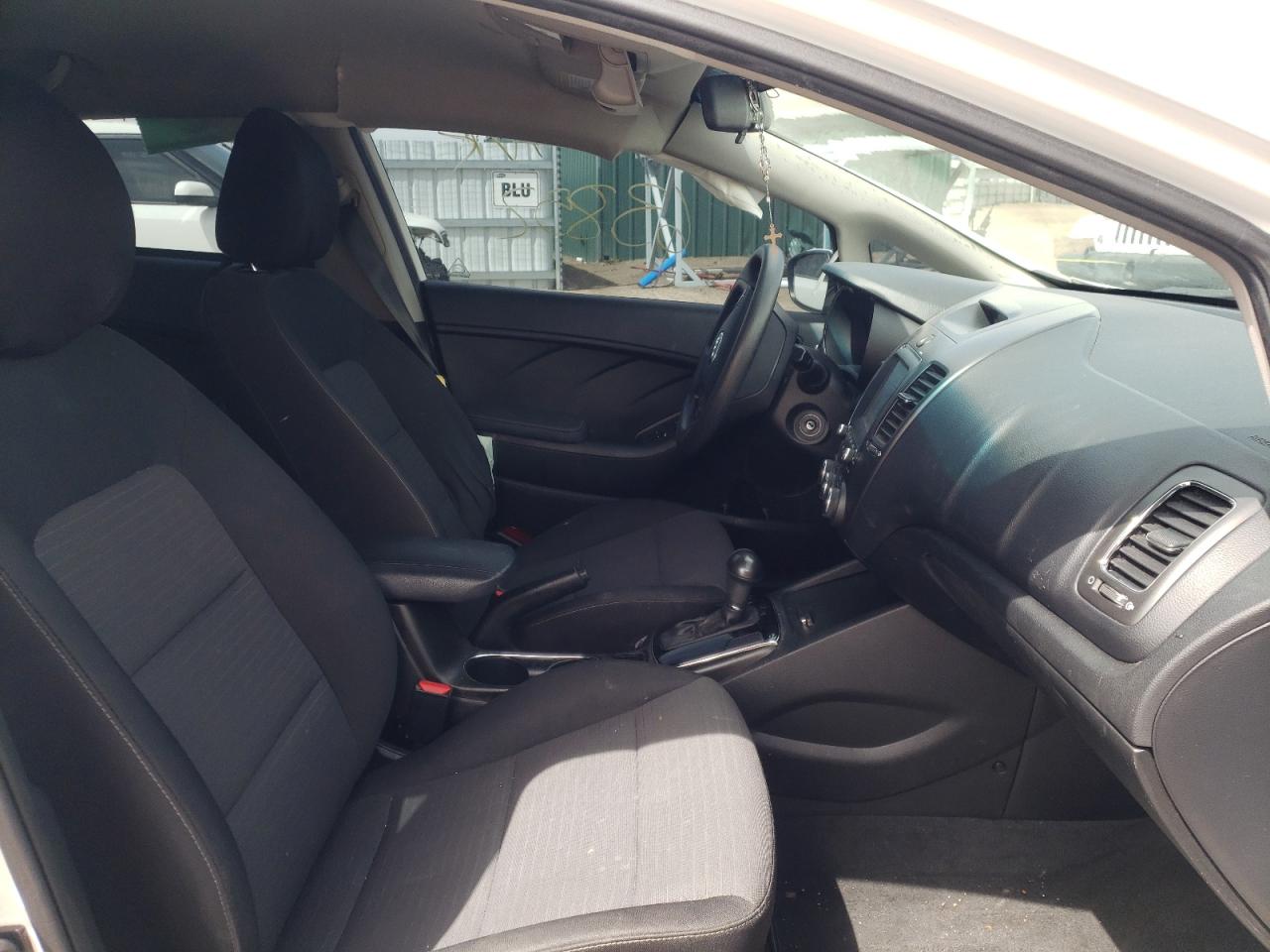 Photo 5 from auction – 2018 KIA FORTE LX with VIN 3KPFL4A7XJE268700