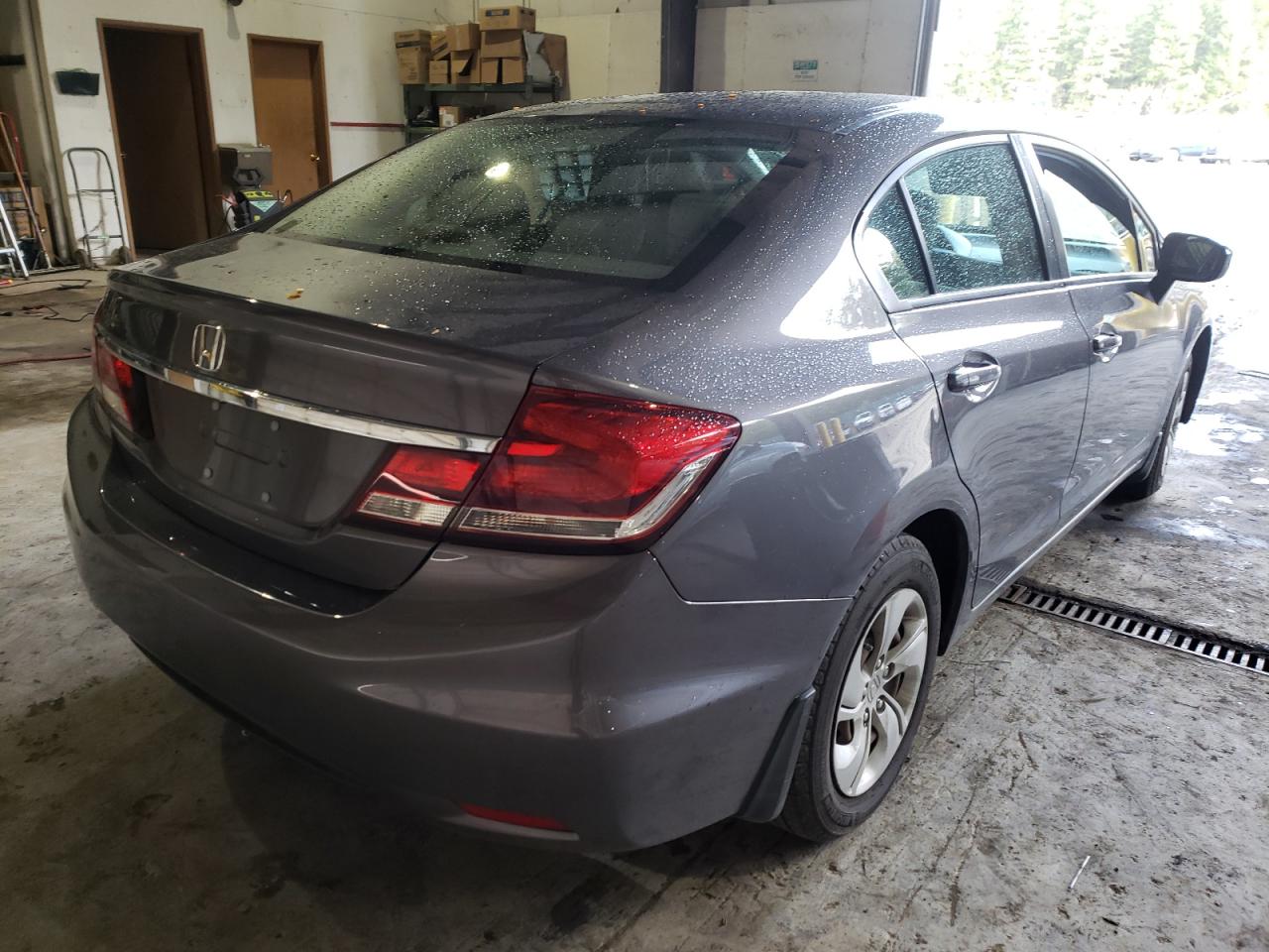 Photo 4 from auction – 2015 HONDA CIVIC LX with VIN 19XFB2E50FE013688