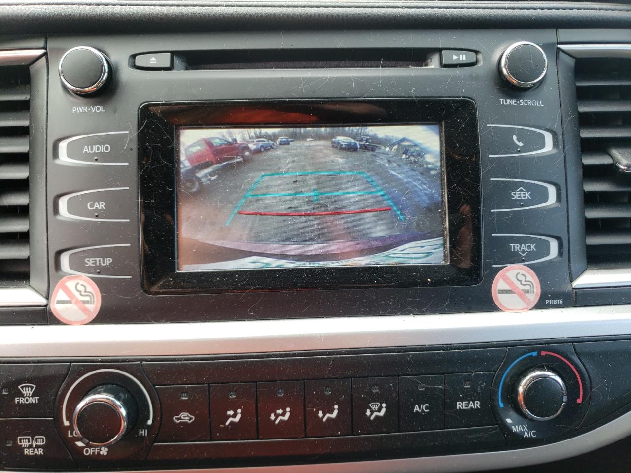 Photo 9 from auction – 2019 TOYOTA HIGHLANDER with VIN 5TDBZRFH5KS963895