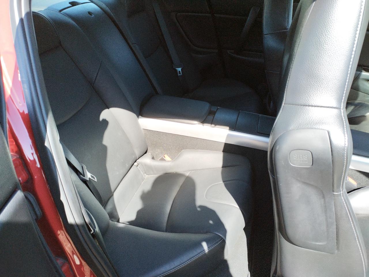 Photo 6 from auction – 2006 MAZDA RX8 with VIN JM1FE173360206844