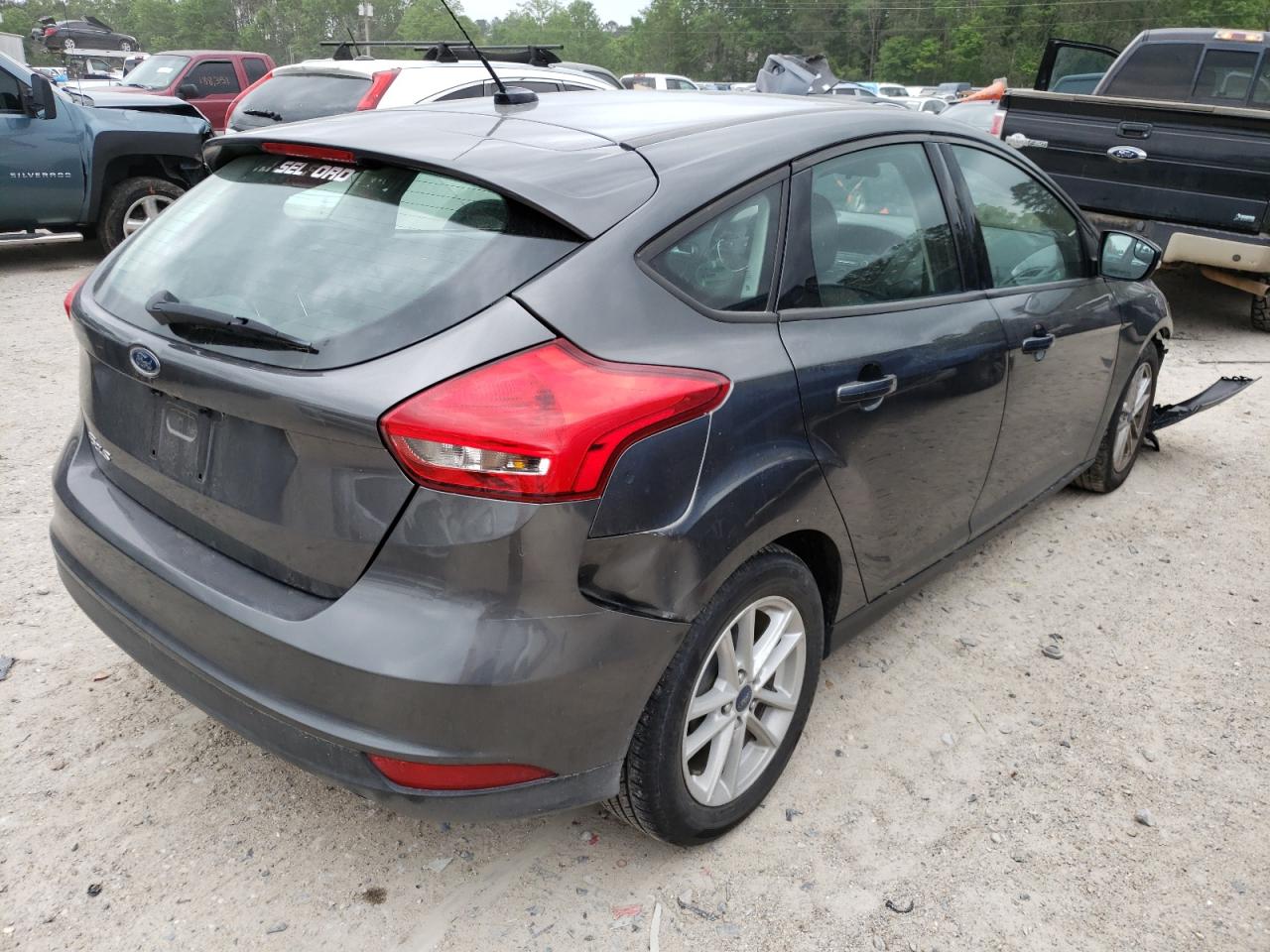 Photo 4 from auction – 2017 FORD FOCUS SE with VIN 1FADP3K25HL276851