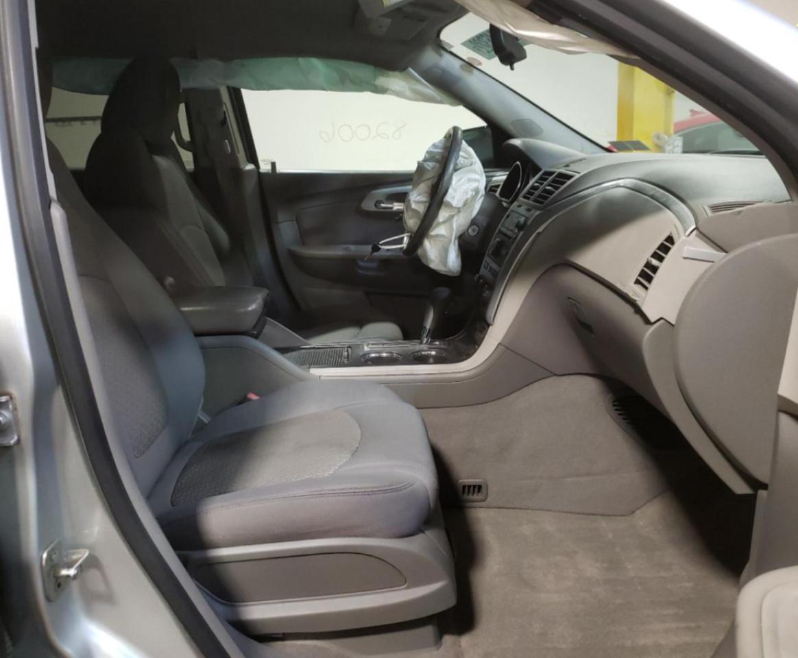 Photo 5 from auction – 2012 CHEVROLET TRAVERSE L with VIN 1GNKVFEDXCJ135792