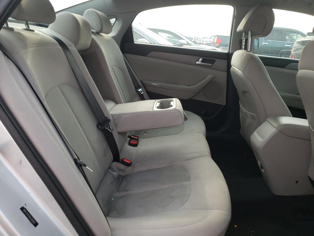 Photo 6 from auction – 2016 HYUNDAI SONATA SE with VIN 5NPE24AF8GH392605