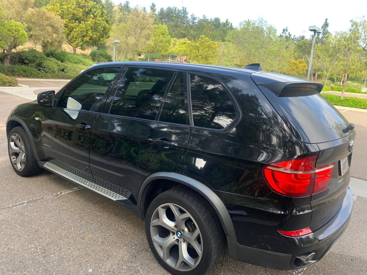 Photo 3 from auction – 2011 BMW X5 XDRIVE3 with VIN 5UXZW0C51BL656916