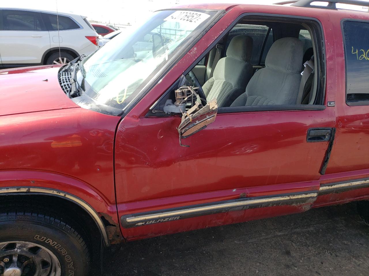 Photo 9 from auction – 1999 CHEVROLET BLAZER with VIN 1GNCS13W4X2215142