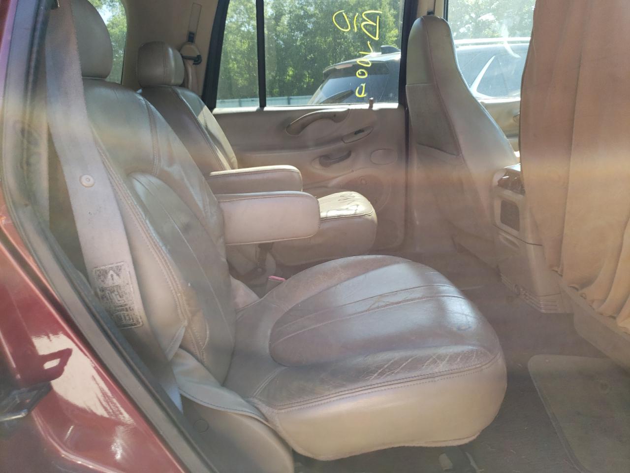 Photo 6 from auction – 2001 FORD EXPEDITION with VIN 1FMRU17W01LB84508