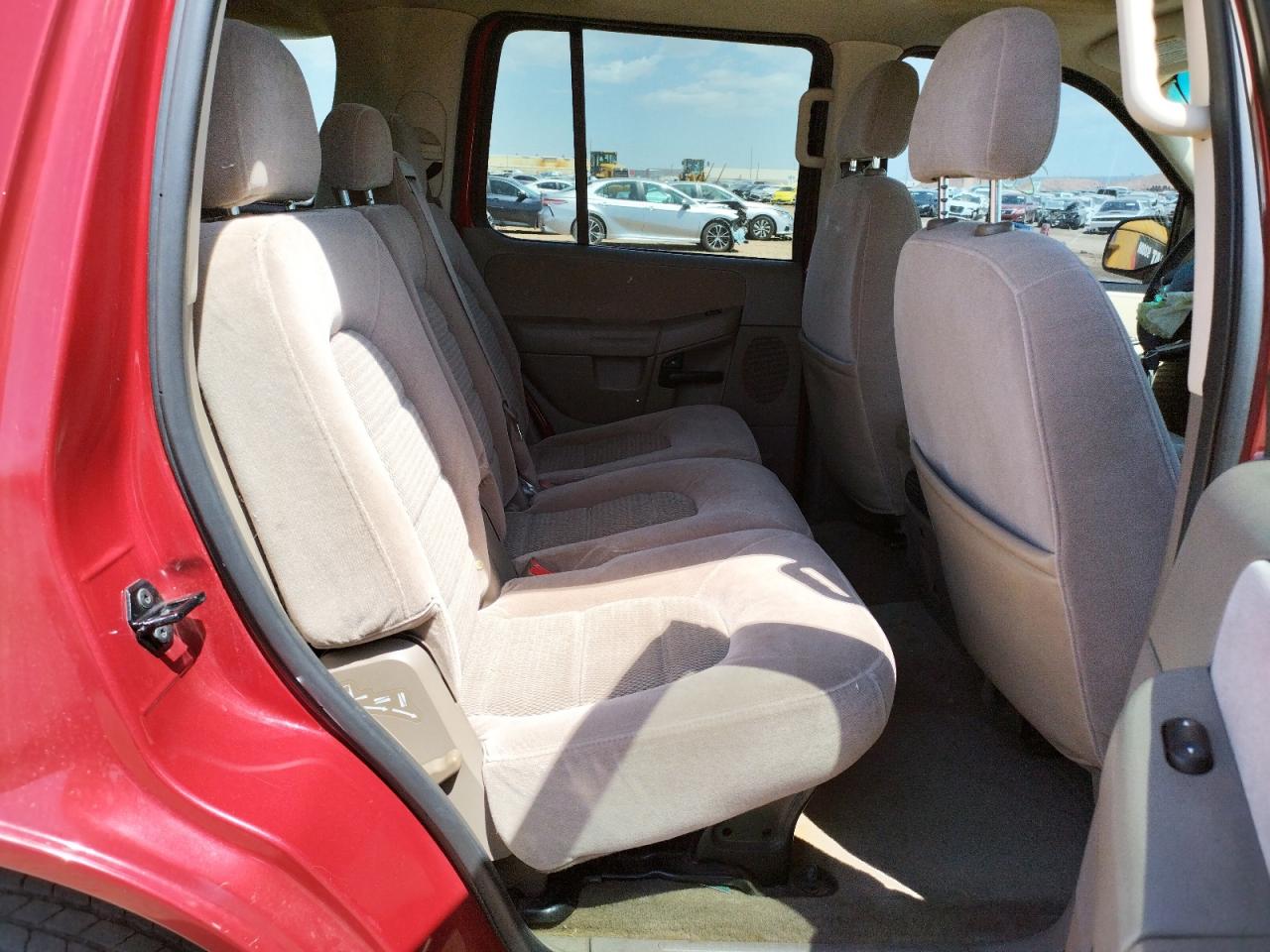صورة رقم 6 من المزاد - 2005 FORD EXPLORER X مع VIN 1FMZU63K75ZA38111