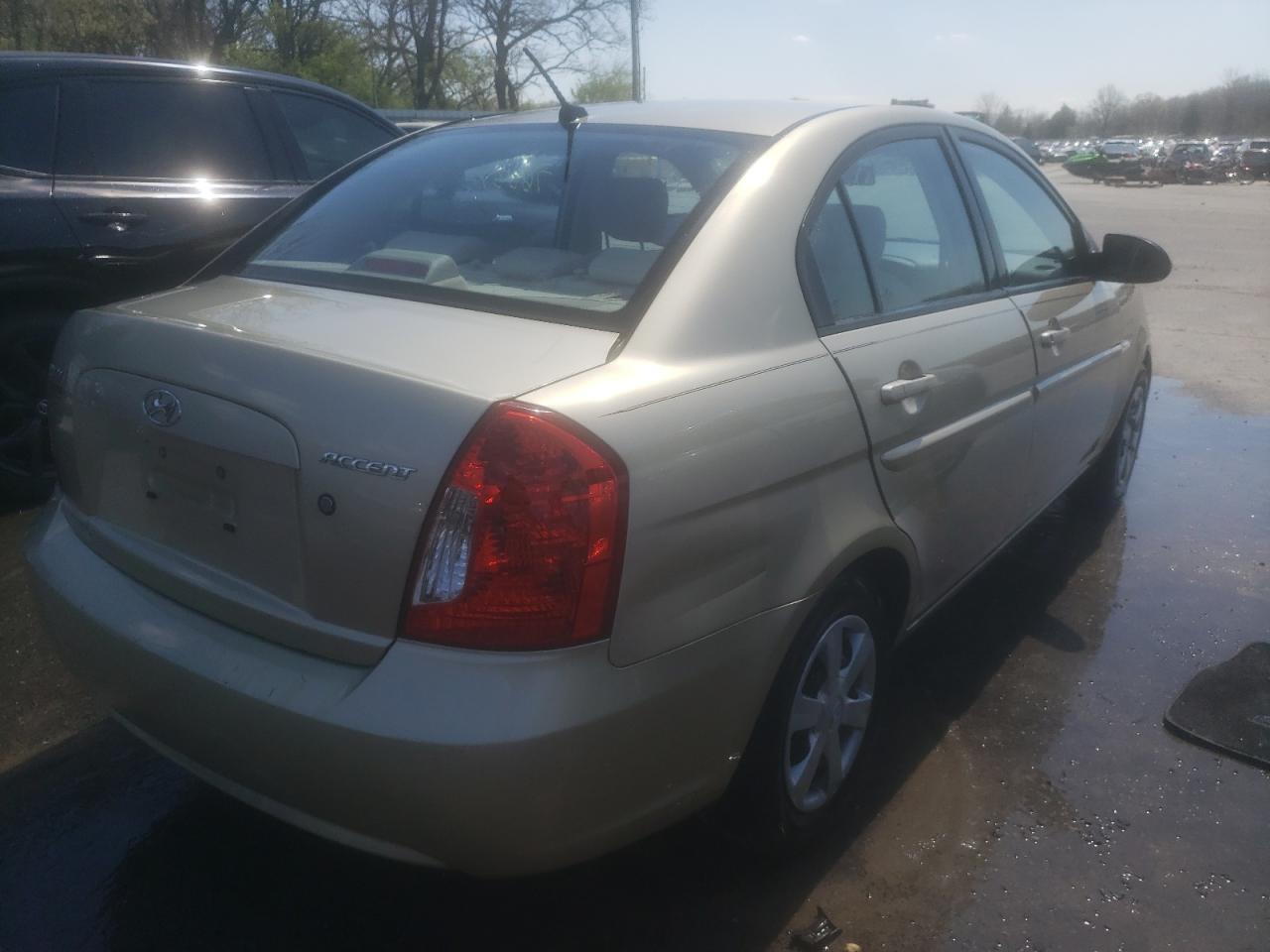 Photo 4 from auction – 2007 HYUNDAI ACCENT GLS with VIN KMHCN46C87U094845