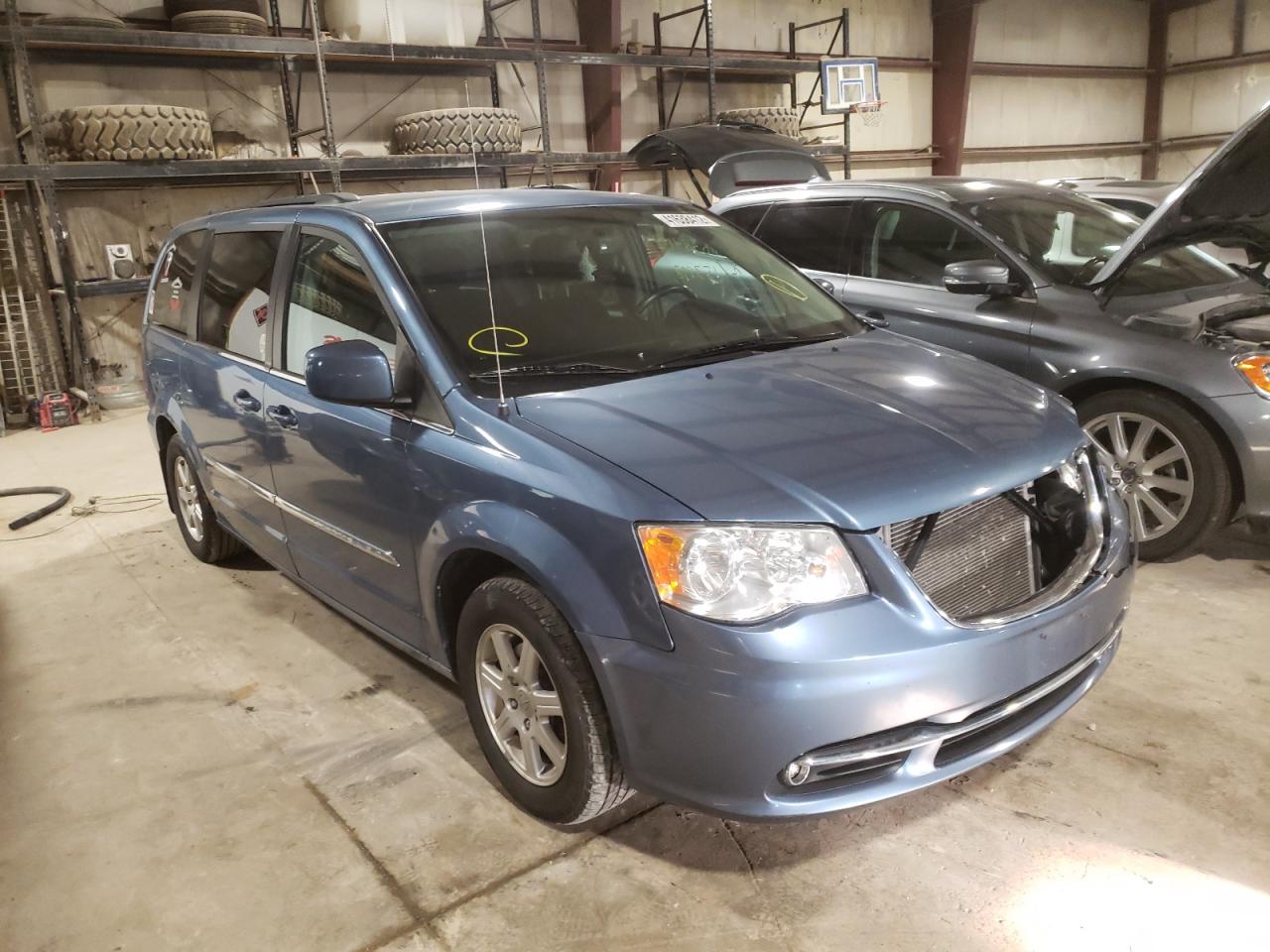 CHRYSLER TOWN & COU 2011 with VIN 2A4RR5DG2BR715964 - Photo from auction
