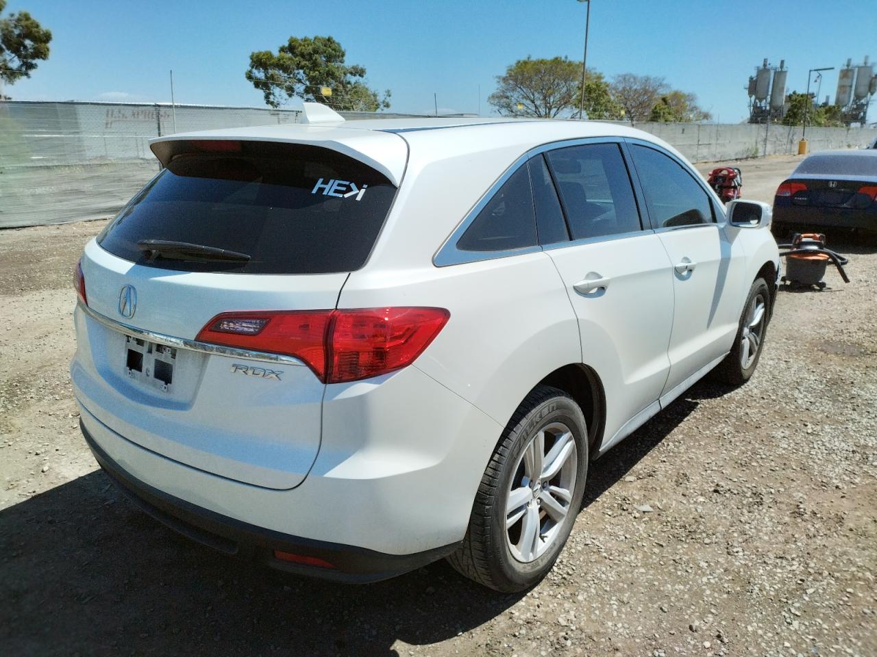 Photo 4 from auction – 2015 ACURA RDX with VIN 5J8TB3H33FL008030