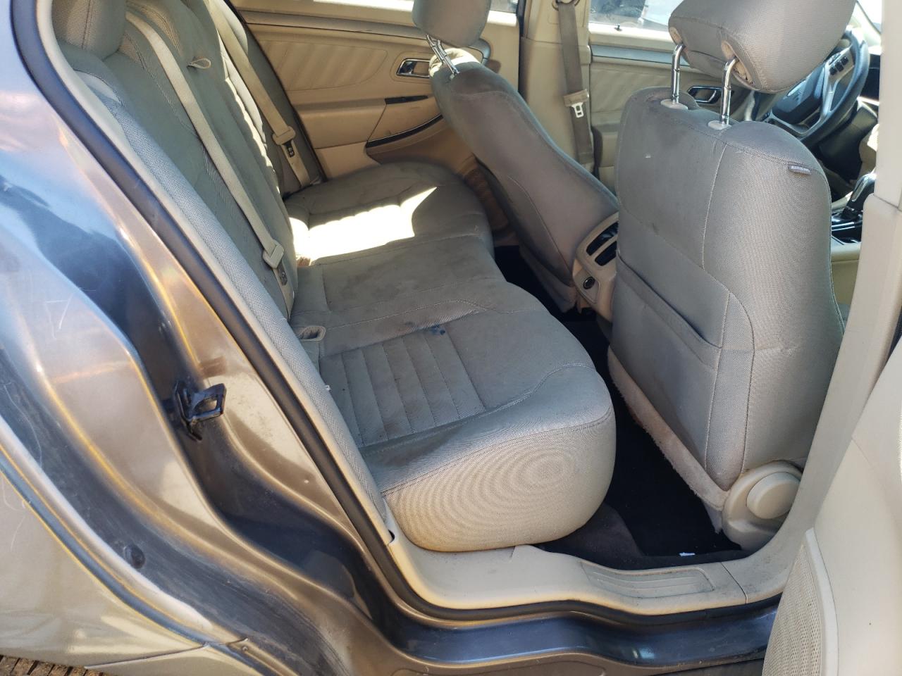 Photo 6 from auction – 2013 FORD TAURUS SE with VIN 1FAHP2D95DG146321