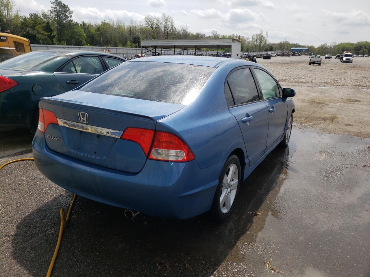 Photo 4 from auction – 2011 HONDA CIVIC LX-S with VIN 19XFA1F63BE038356