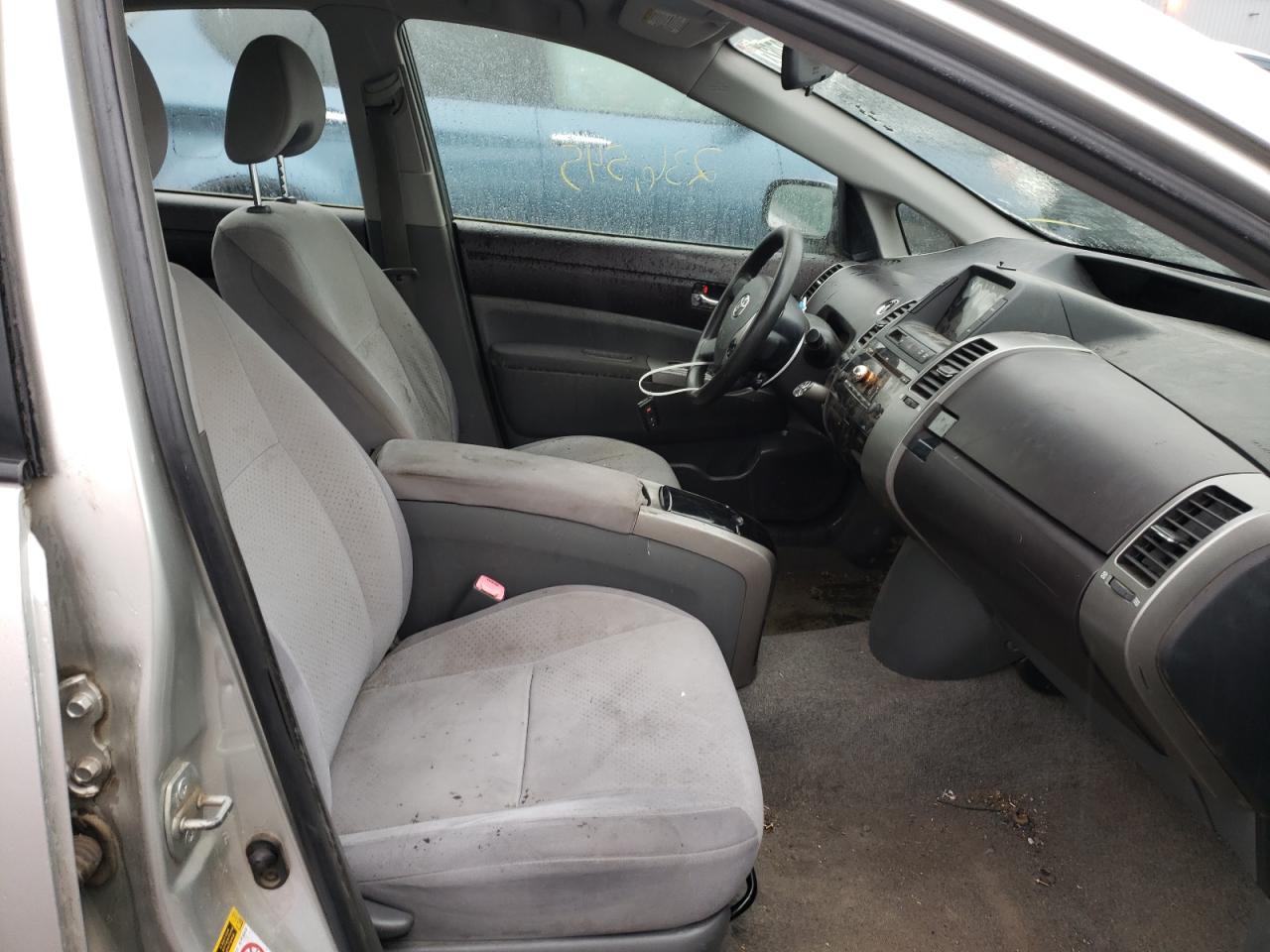 Photo 5 from auction – 2004 TOYOTA PRIUS with VIN JTDKB20U640088494