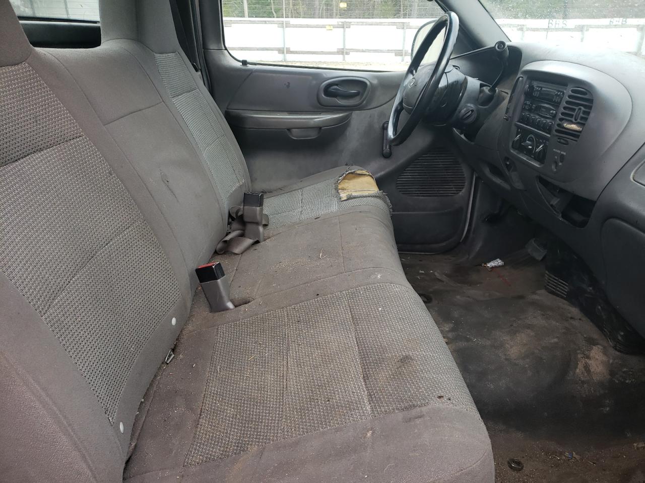صورة رقم 5 من المزاد - 2003 FORD F150 مع VIN 1FTRF172X3NB03520