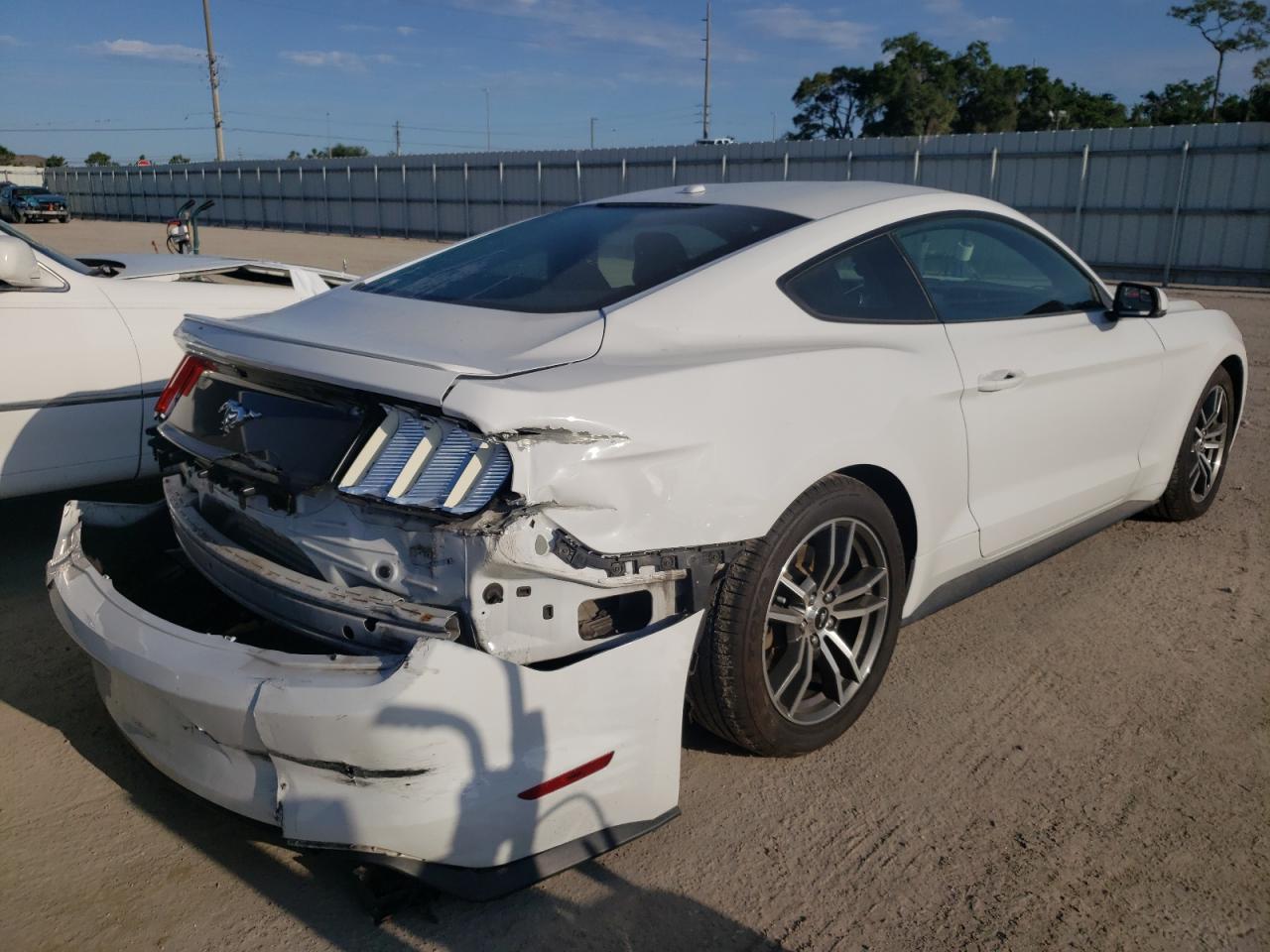 Photo 4 from auction – 2016 FORD MUSTANG with VIN 1FA6P8TH0G5257474