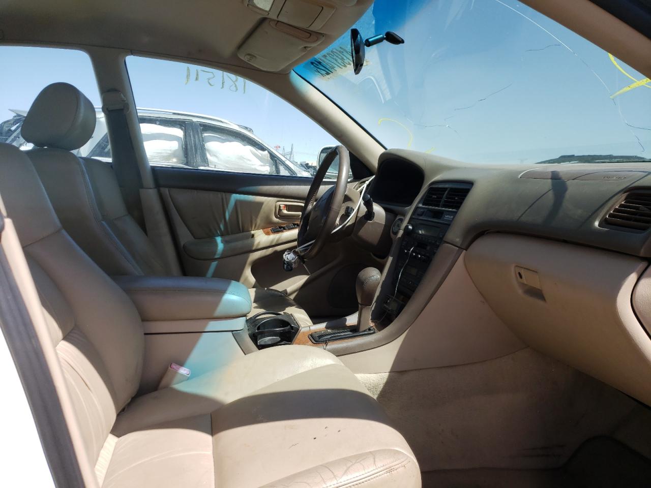 Photo 5 from auction – 1999 LEXUS ES 300 with VIN JT8BF28G8X0210567
