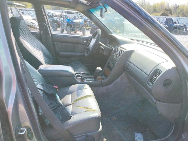 Photo 5 from auction – 1993 LEXUS LS400 with VIN JT8UF11EXP0146768