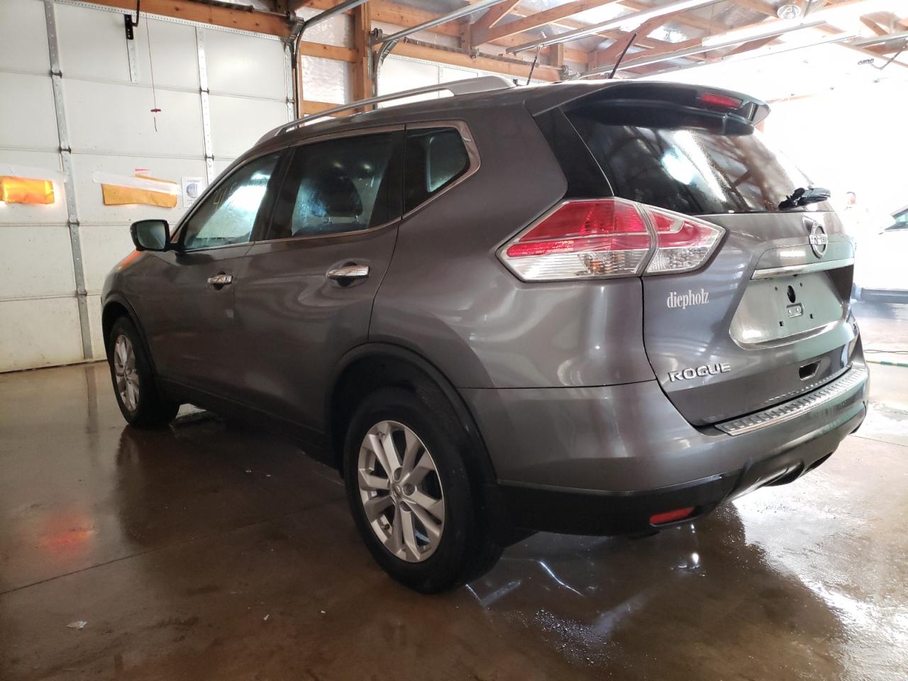 Photo 3 from auction – 2015 NISSAN ROGUE S with VIN KNMAT2MT0FP534823
