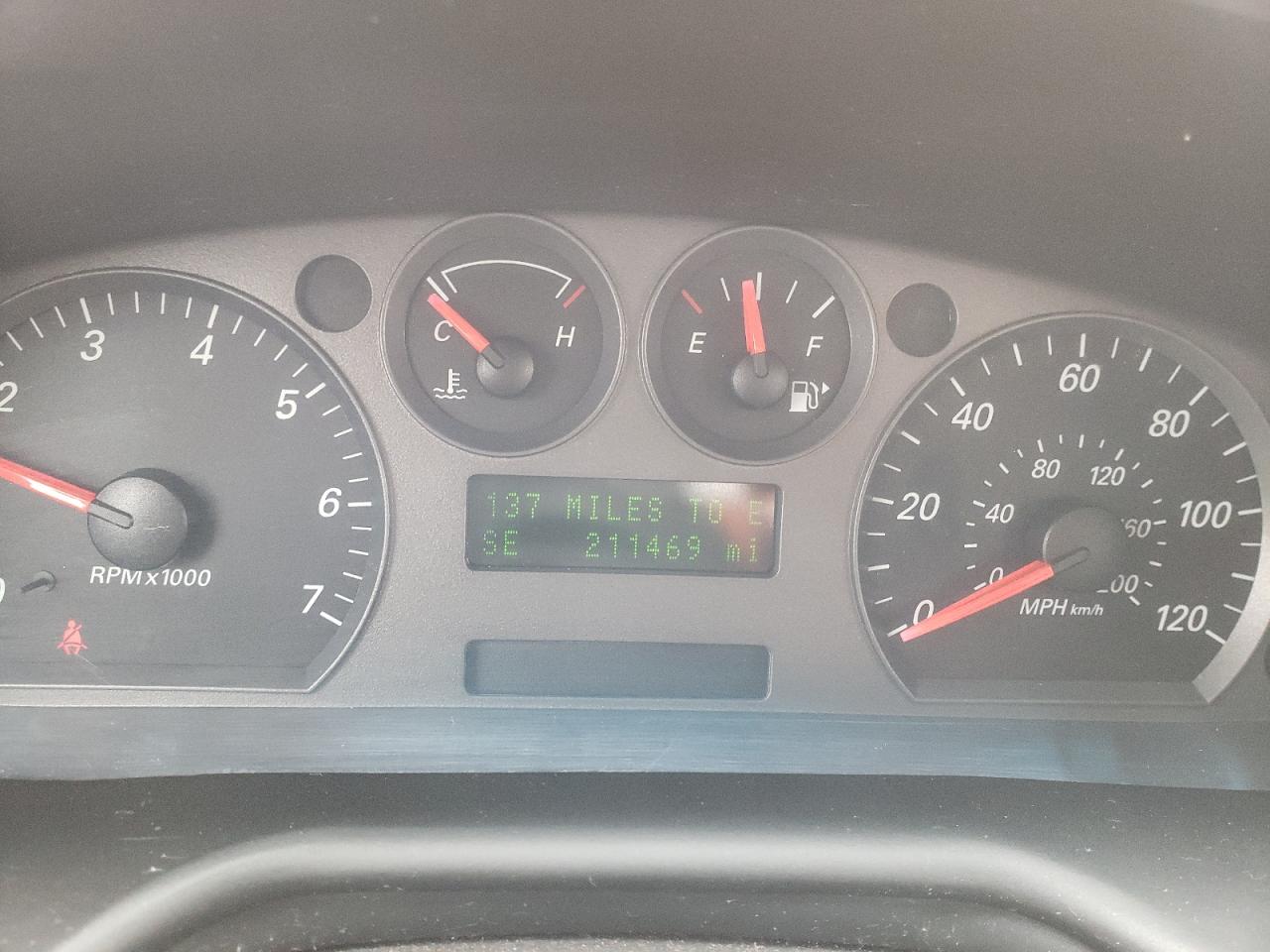 Photo 8 from auction – 2006 FORD TAURUS SEL with VIN 1FAFP56U56A226167