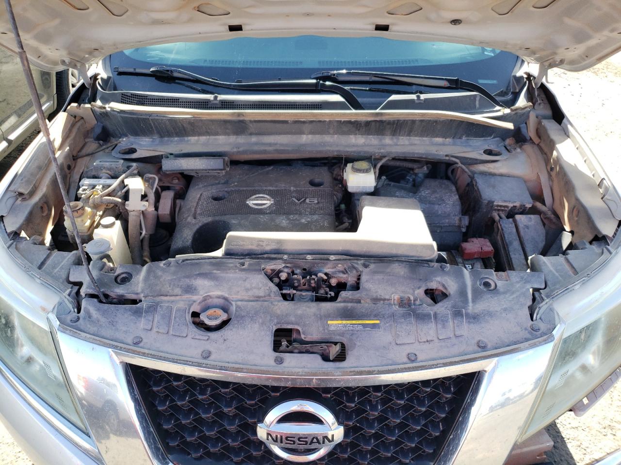 Photo 12 from auction – 2015 NISSAN PATHFINDER with VIN 5N1AR2MN2FC600047