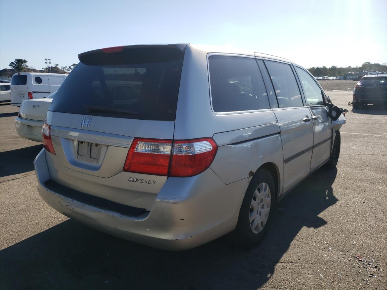 Photo 4 from auction – 2005 HONDA ODYSSEY LX with VIN 5FNRL38225B078780