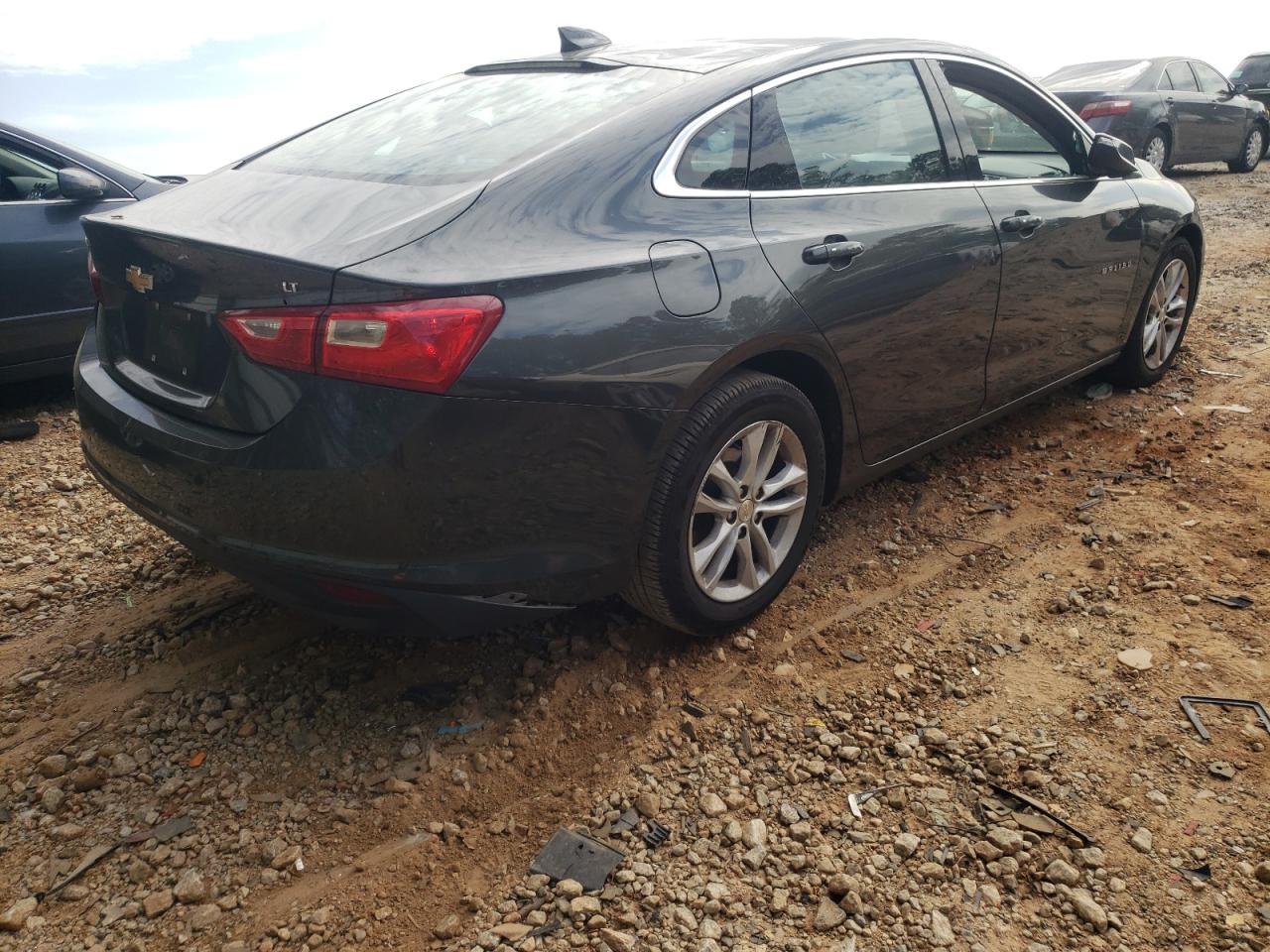 Photo 4 from auction – 2018 CHEVROLET MALIBU LT with VIN 1G1ZD5ST5JF256304