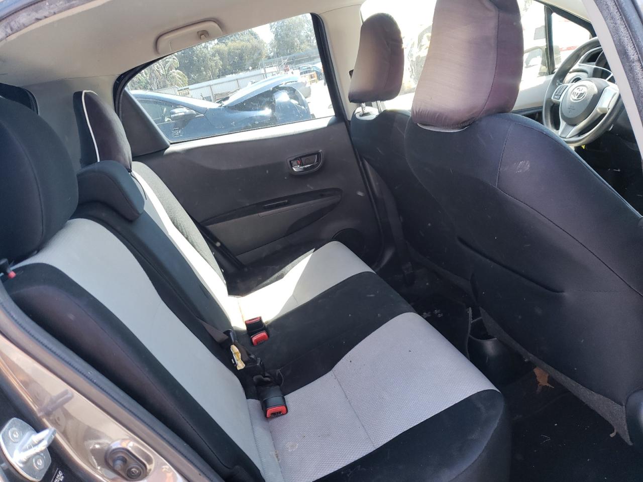Photo 6 from auction – 2012 TOYOTA YARIS with VIN JTDKTUD38CD532542