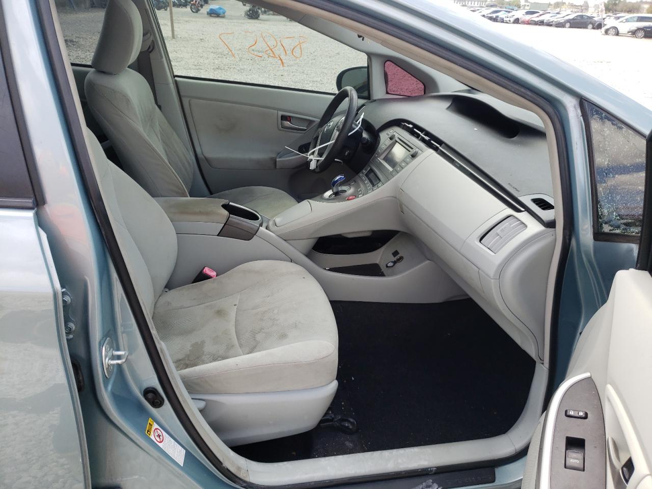 Photo 5 from auction – 2013 TOYOTA PRIUS with VIN JTDKN3DU6D1733307