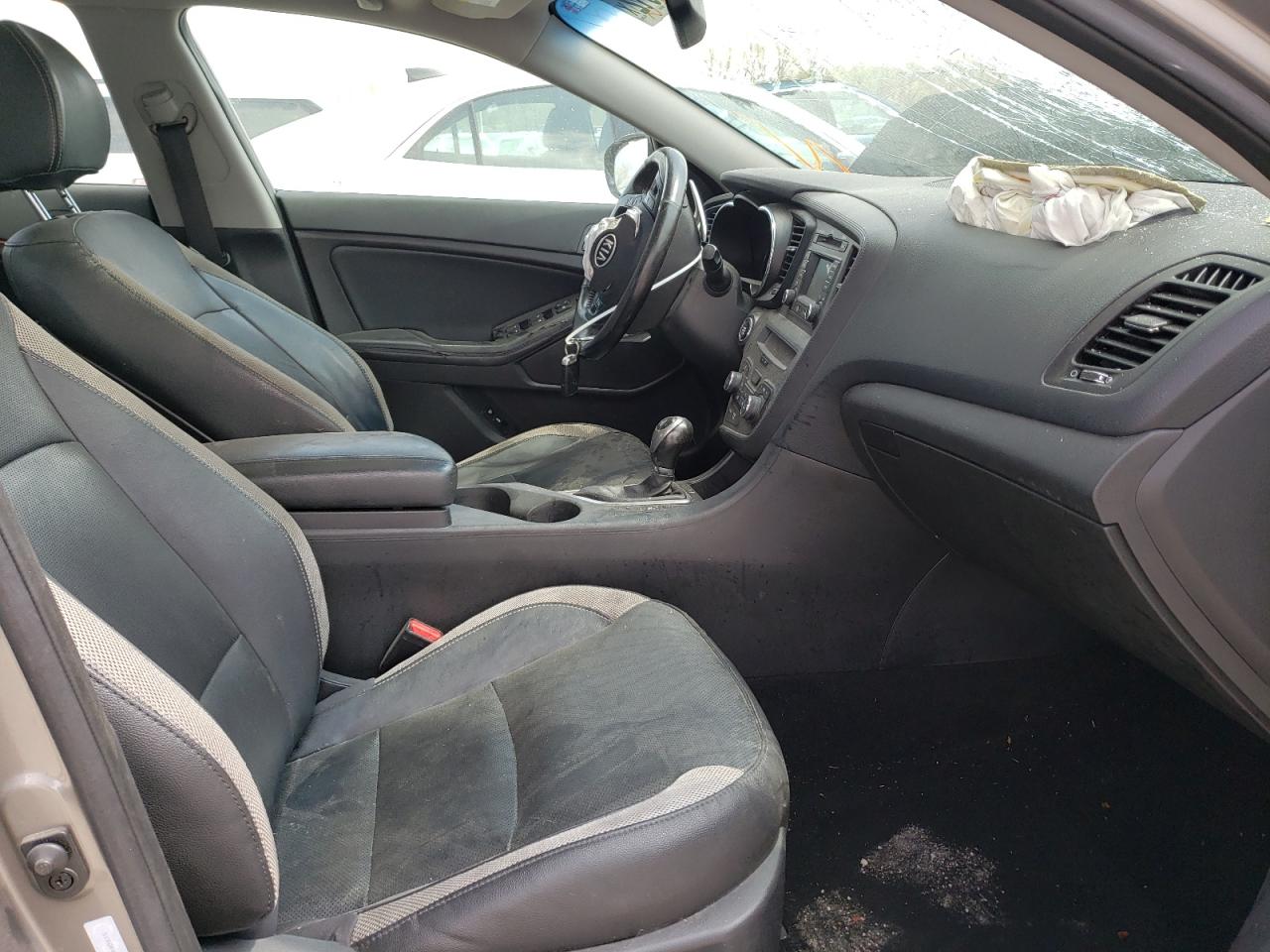 Photo 5 from auction – 2012 KIA OPTIMA SX with VIN 5XXGR4A62CG028903