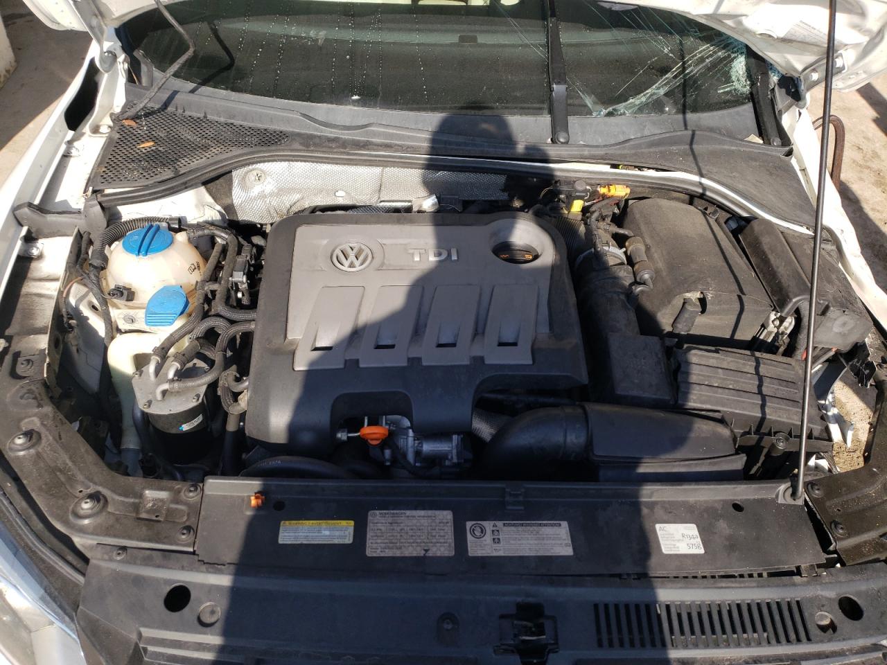 Photo 7 from auction – 2012 VOLKSWAGEN PASSAT SE with VIN 1VWBN7A34CC071990