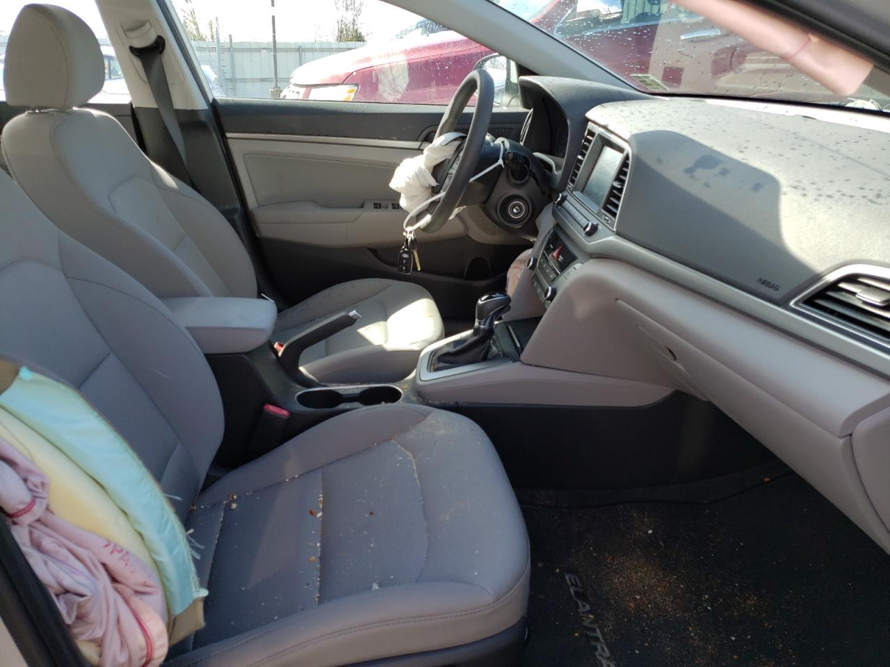 Photo 5 from auction – 2017 HYUNDAI ELANTRA with VIN 5NPD84LF1HH159643