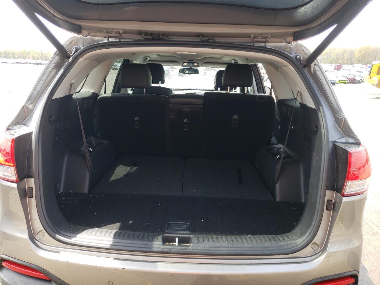 Photo 9 from auction – 2017 KIA SORENTO EX with VIN 5XYPH4A50HG319381