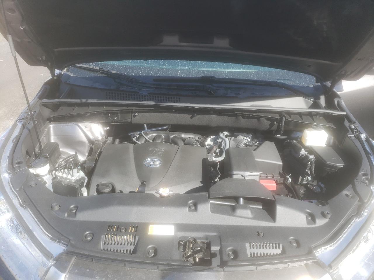 Photo 7 from auction – 2019 TOYOTA HIGHLANDER with VIN 5TDJZRFH2KS615404