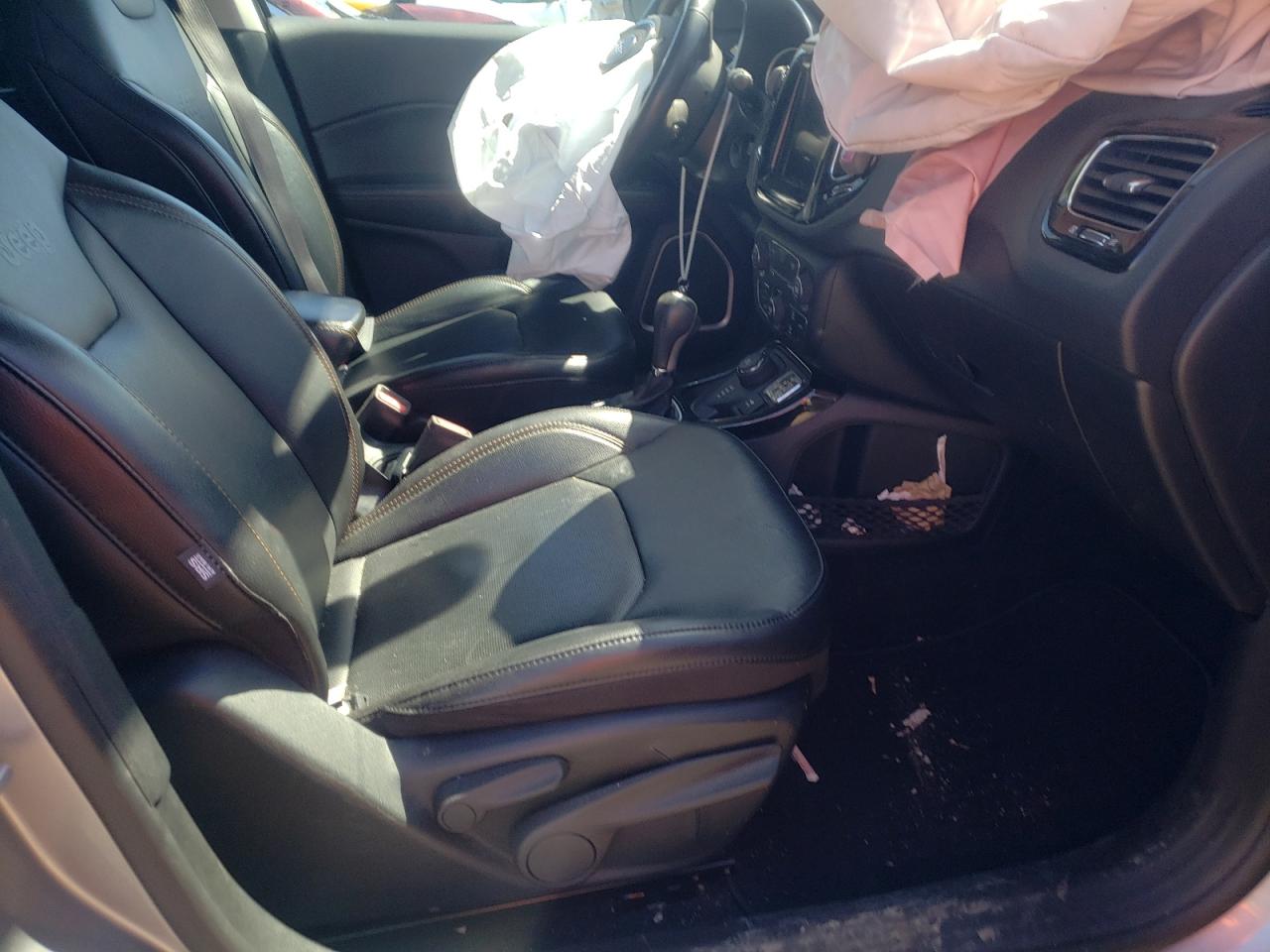 Photo 5 from auction – 2019 JEEP COMPASS LI with VIN 3C4NJDCB9KT817805