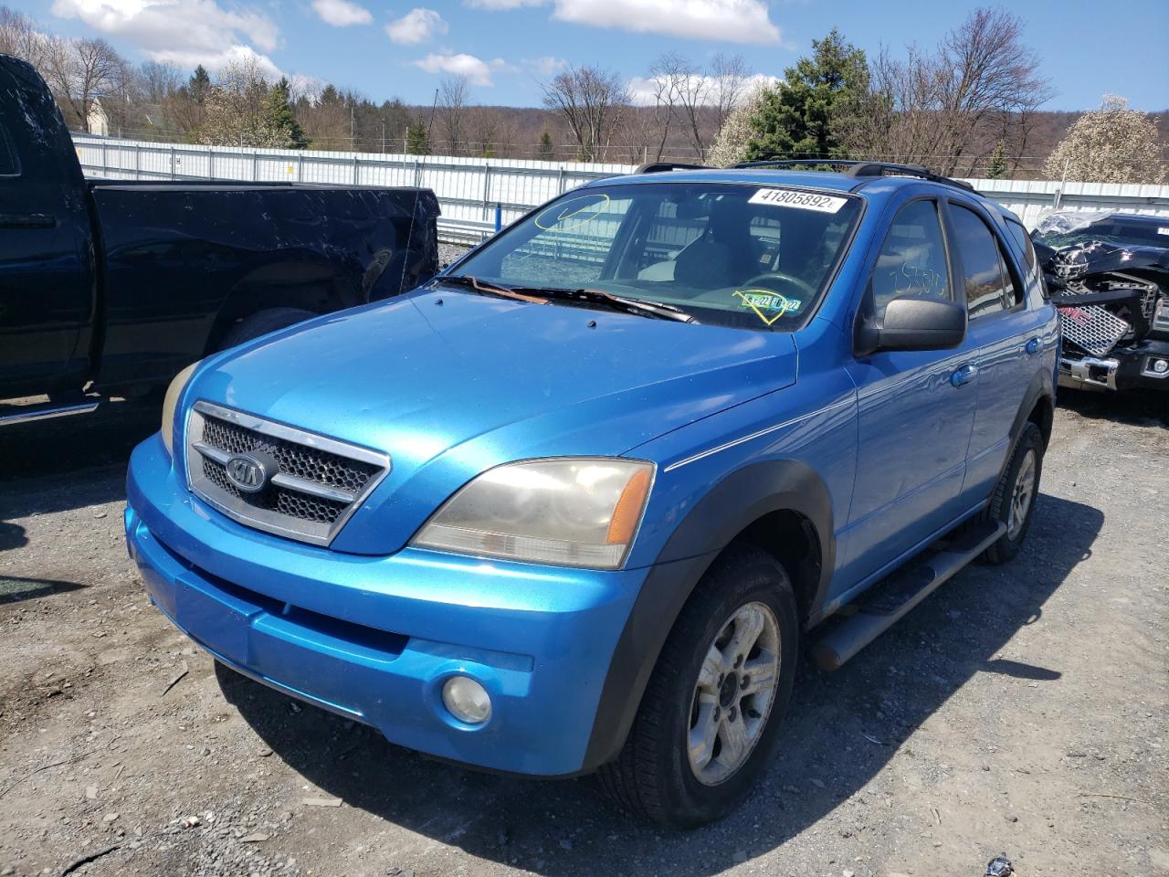 Photo 2 from auction – 2005 KIA SORENTO EX with VIN KNDJC733355394078