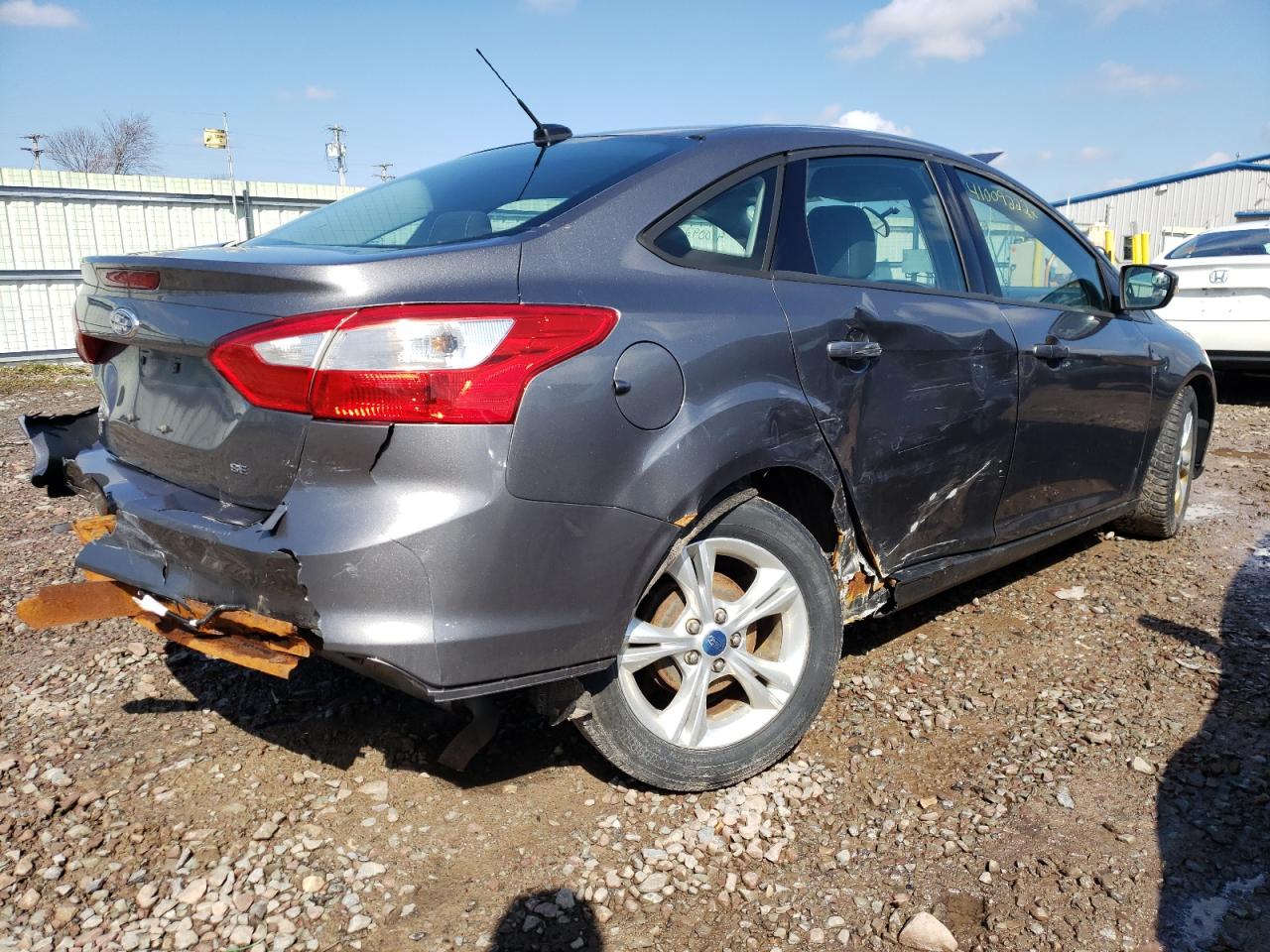 Photo 4 from auction – 2013 FORD FOCUS SE with VIN 1FADP3F29DL240200