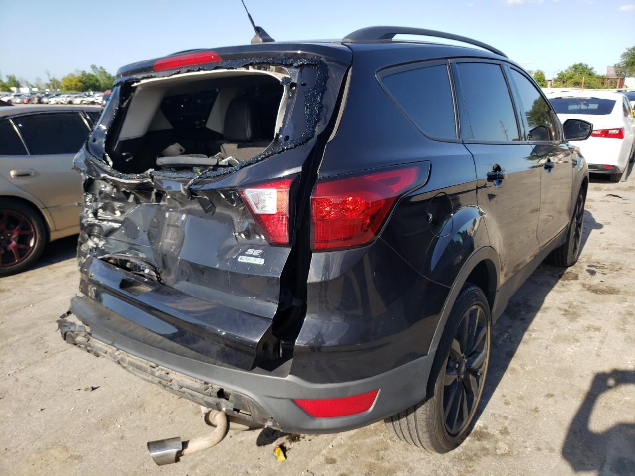 Photo 4 from auction – 2019 FORD ESCAPE SE with VIN 1FMCU0GD8KUB80815