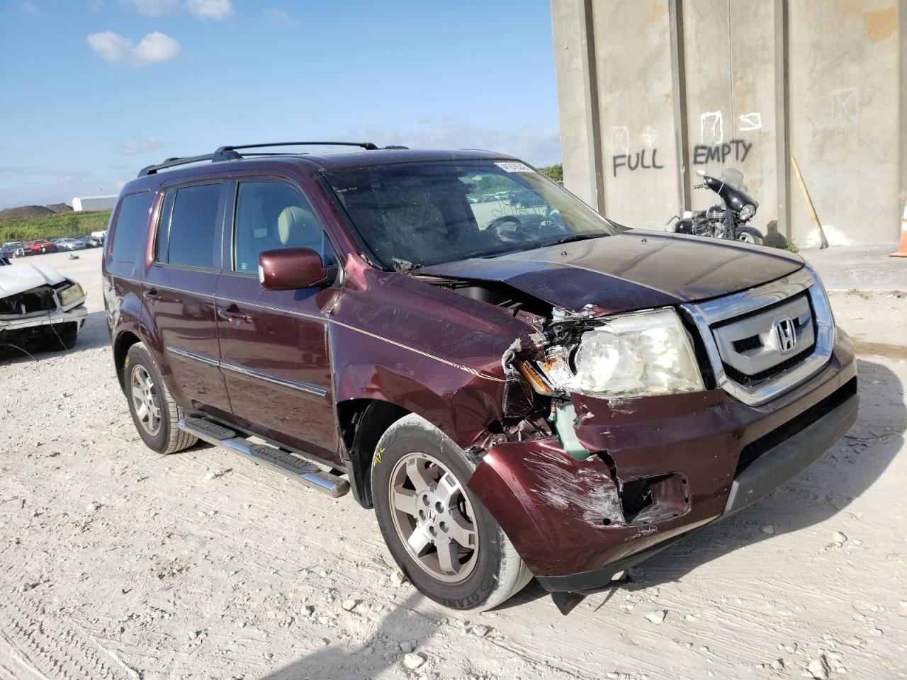 HONDA PILOT TOUR 2009 with VIN 5FNYF38839B011182 - Photo from auction