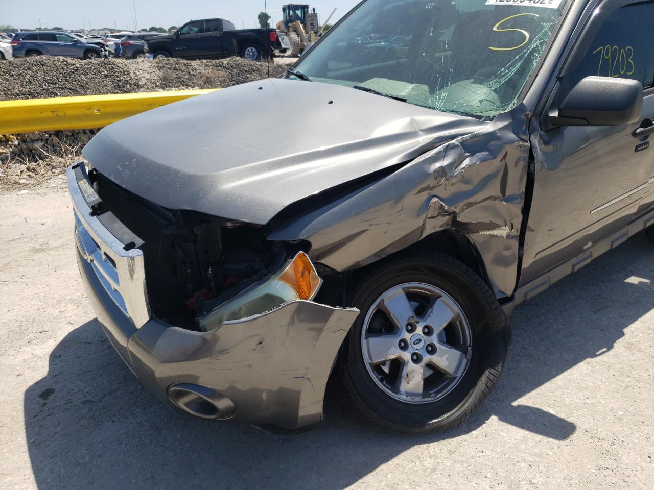 Photo 9 from auction – 2009 FORD ESCAPE XLT with VIN 1FMCU03749KA37298