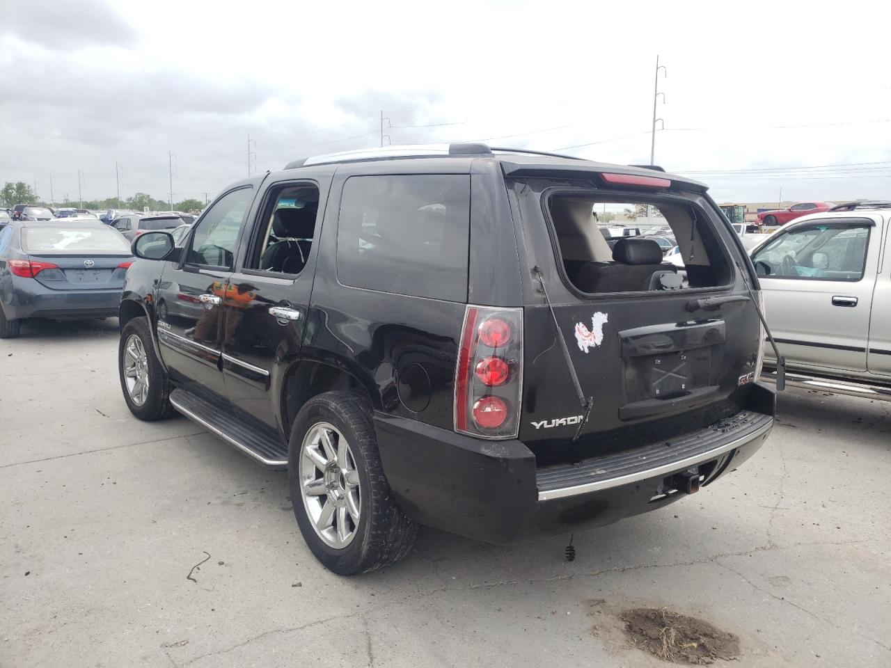 Photo 3 from auction – 2008 GMC YUKON DENA with VIN 1GKEC63878J182999