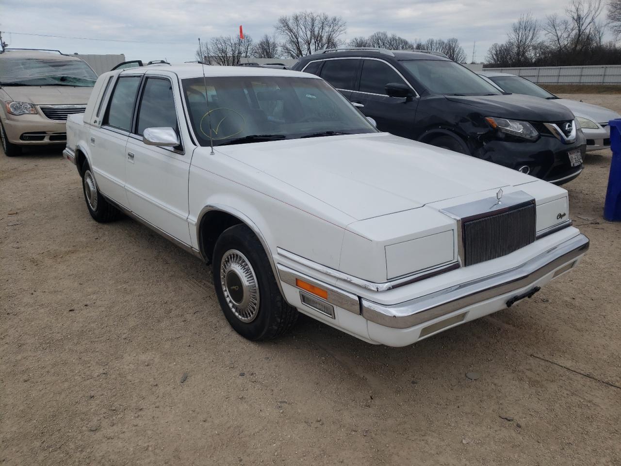 CHRYSLER NEW YORKER 1990 with VIN 1C3XY66RXLD722772 - Photo from auction